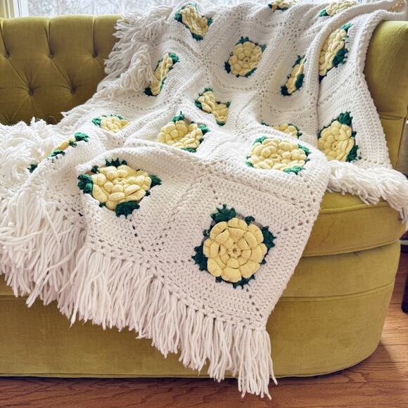 Vintage Handmade Ivory Yellow Rosette Granny Square Crochet Afghan Throw Blanket